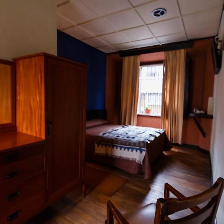 Hotel Modelo Quetzaltenango Room photo