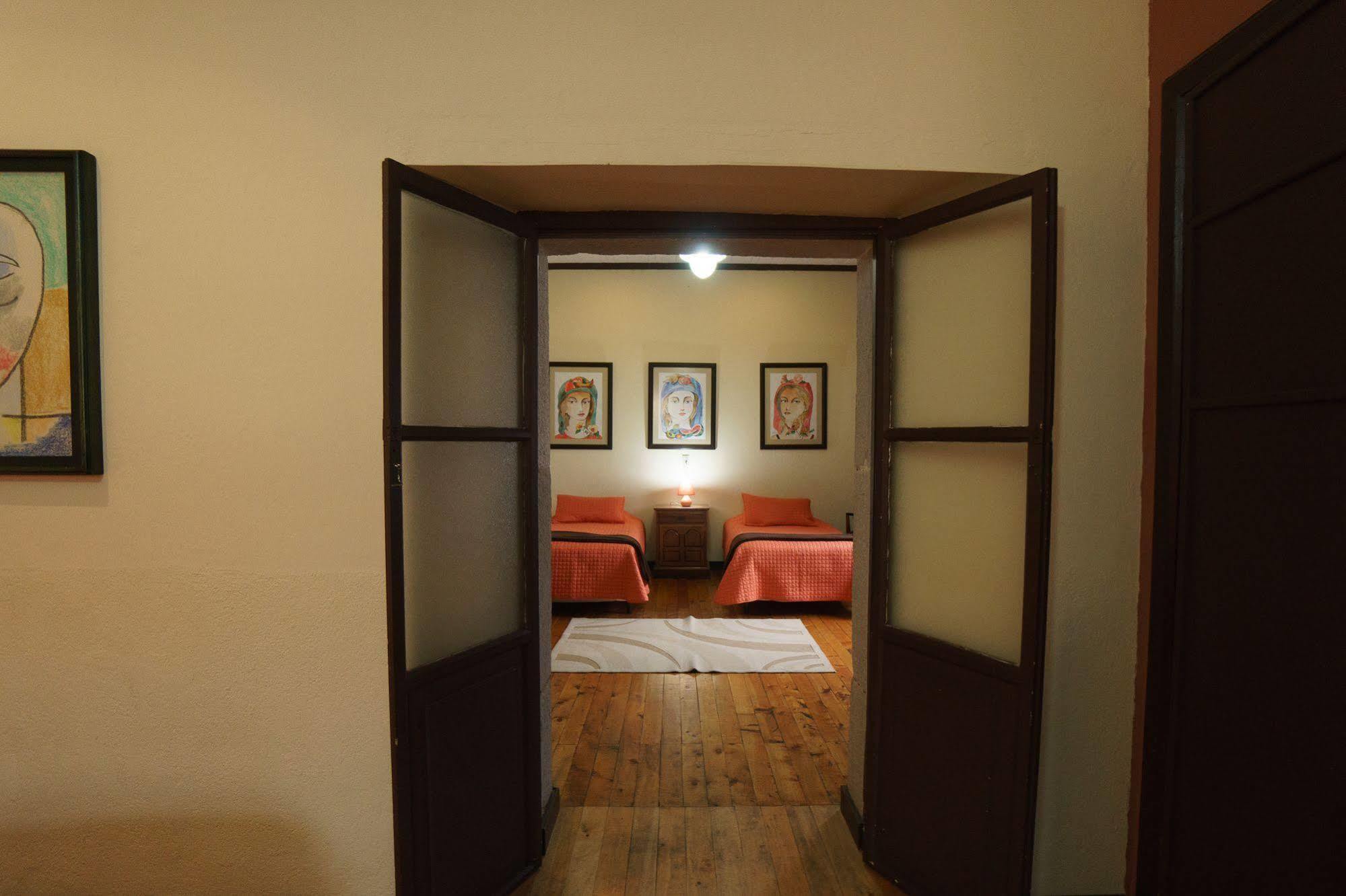 Hotel Modelo Quetzaltenango Exterior photo